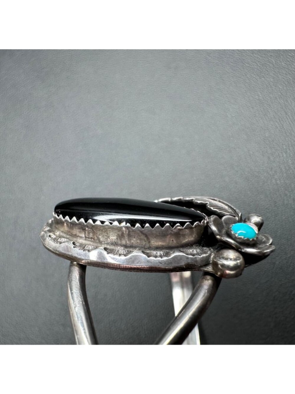 Sterling Silver Oval Onyx Feather Turquoise Accent Cuff Bracelet Vintage Sz 5.5 - Picture 11 of 16